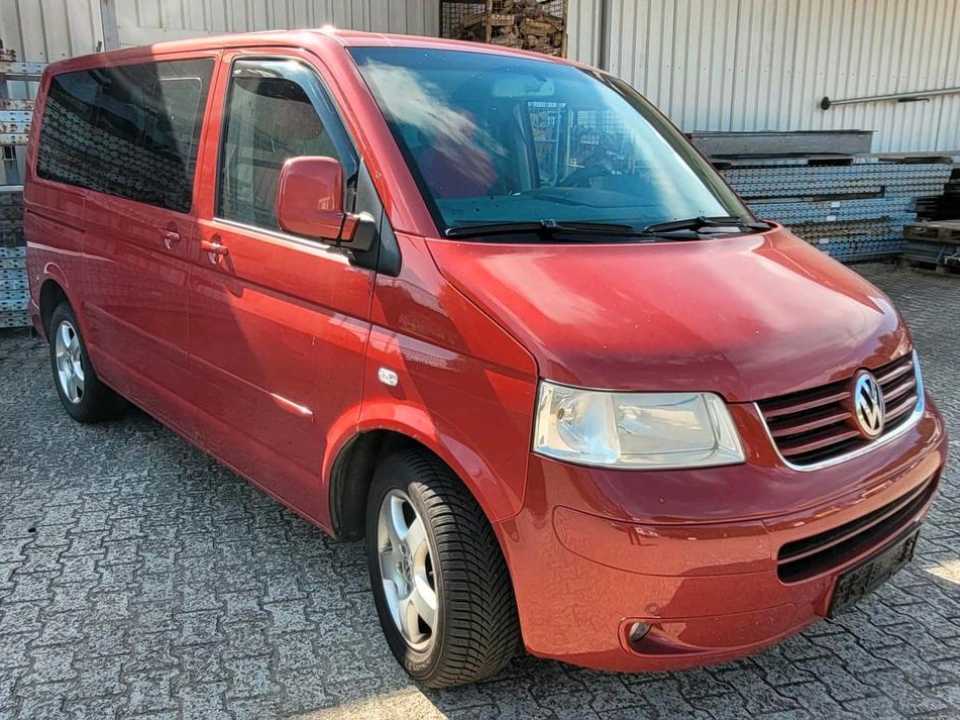 VW T5 Multivan пробіг: 442852 рік: Oktober 2005 Diesel потужність:174 PS ціна: 3000