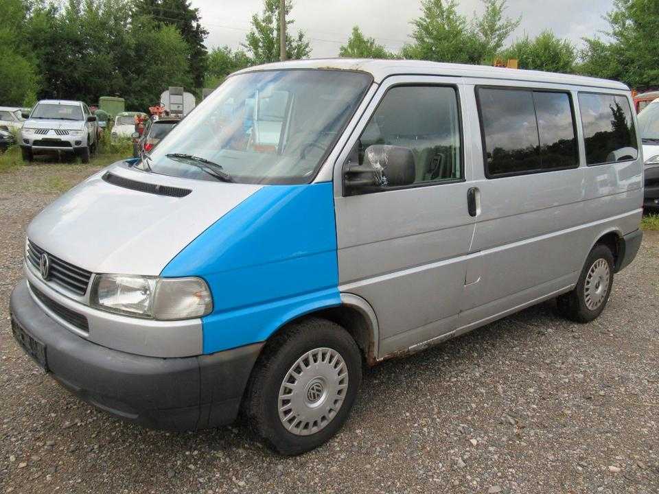 Volkswagen T4 Multivan 2.5 TDI пробіг: 345000 рік: September 2002 Diesel потужність:102 PS коробка: Manuell Silber
