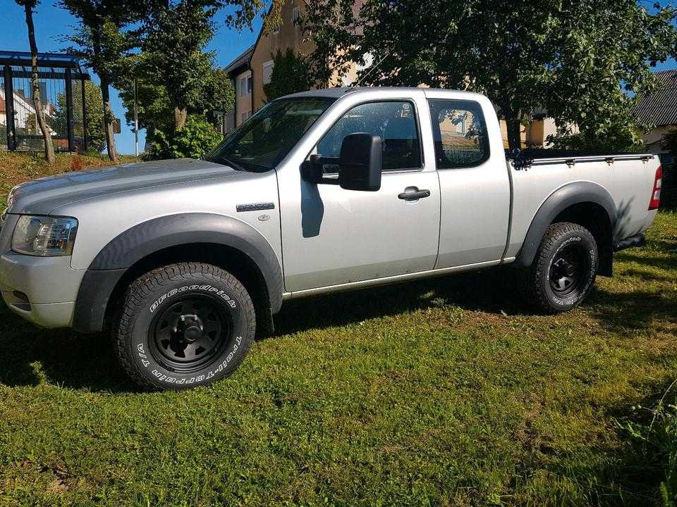 Ford Ranger  пробіг: 226000 рік: August 2007 Diesel потужність:143 PS коробка: Manuell ціна: 4500