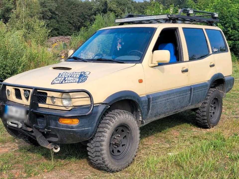 Nissan Terrano II  2,7L TD 4x4 пробіг: 222312 рік: Juni 1998 Diesel потужність:125 PS коробка: Manuell ціна: 4999