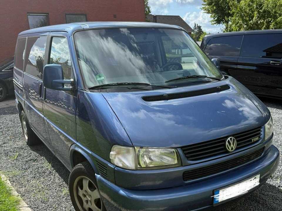 VW T4 Multivan 2.5 TDI (102 PS), BJ 1998  пробіг: 330000 Diesel потужність:102 PS коробка: Manuell ціна: 2800