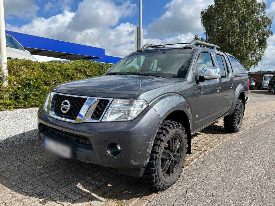 Nissan Navara 4x4 Automatik пробіг: 273803 рік: September 2012 Diesel потужність:231 PS коробка: Automatik ціна: 4800